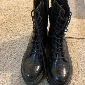 Steve Madden combat boots